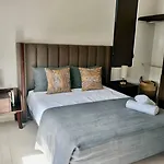 Zania, Loft Urbano Moderno En Merida